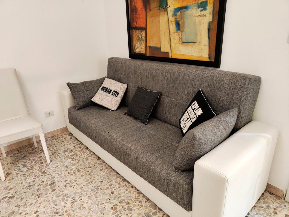 Sergio Tourist Rental Close Tiburtina Station Рим Экстерьер фото